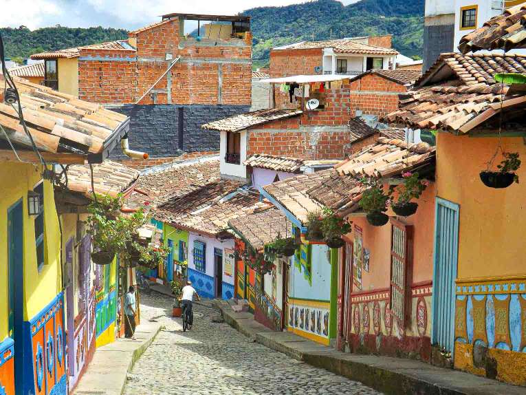 Guatape y la piedra del peñol, blog de viaje por Colombia